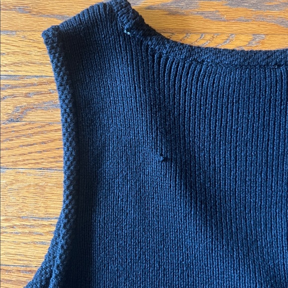 Abercrombie & Fitch Black Ribbed V-Neck Button Vest - Picture 5 of 6